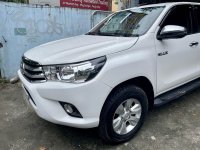 Selling White Toyota Hilux 2019 in Pasig