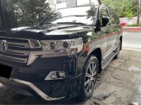 Selling Black Toyota Land Cruiser 2017 in Quezon City