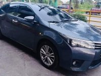 Selling Silver Toyota Corolla Altis 2014 in Cainta