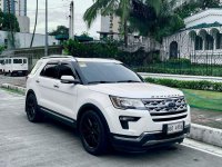 Pearl White Ford Explorer 2018 for sale in Automatic