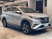 Selling Silver Toyota Rush 2019 in Quezon