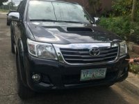 Selling Black Toyota Hilux 2012 in Silang
