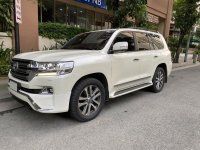 White Toyota Land Cruiser 2018 for sale in Makati