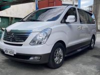 White Hyundai Grand Starex 2015 for sale in Automatic