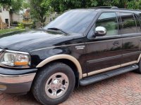 Selling Black Ford Expedition 2002 in San Juan