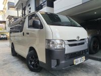 Selling White Toyota Hiace 2018 in Quezon City