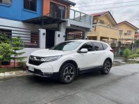 Pearl White Honda Cr-V 2019 for sale in Automatic