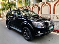 Selling Black Toyota Fortuner 2012 in Makati