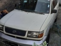 Selling White Toyota Revo 2000 in Pasig