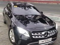 Selling Black Mercedes-Benz GLA180 2020 in Quezon