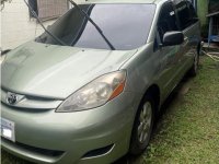 Sell Silver 2010 Toyota Sienna in Quezon City