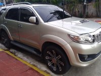 Selling Brightsilver Toyota Fortuner 2014 in Quezon
