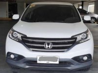 Sell Pearl White 2015 Honda Cr-V in Caloocan
