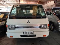 Selling White Mitsubishi L300 2016 in Quezon City
