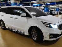 White Kia Carnival 2018 for sale in Makati