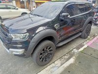 Selling Grey Ford Everest 2017 in Caloocan