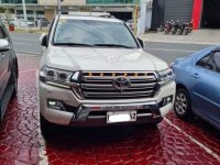 Selling Pearl White Toyota Land Cruiser 2016 in Makati