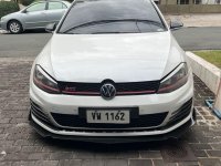 Selling White Volkswagen Golf 2016 in Muntinlupa