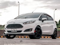 White Ford Fiesta 2016 for sale