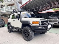 Selling Pearl White Toyota Fj Cruiser 2017 in Bacoor