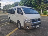 Pearl White Toyota Hiace Super Grandia 2014 for sale in Pateros 