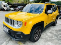Selling Yellow Jeep Renegade 2017 in Manila