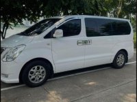 Pearl White Hyundai Starex 2015 for sale in Automatic