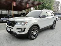 Selling White Ford Explorer 2016 in Pasig