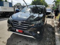 Selling Black Toyota Rush 2021 in Quezon