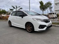 Selling White Honda Jazz 2019 in Quezon