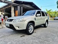 Sell White 2011 Ford Escape in Bacoor