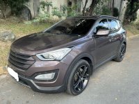 Selling Silver Hyundai Santa Fe 2013 in Pasig