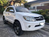 Pearl White Toyota Fortuner 2007 for sale in Automatic