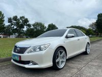 Selling Pearl White Toyota Camry 2013 in Manila