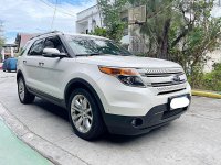 Selling White Ford Explorer 2013 in Bacoor