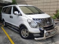 Sell White 2012 Hyundai Starex in Mandaluyong