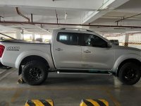 Selling Pearl White Nissan Navara 2017 in Parañaque