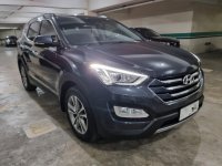 Selling Black Hyundai Santa Fe 2015 in Manila