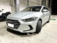 Selling Pearl White Hyundai Elantra 2018 in Quezon 