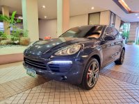 Selling Blue Porsche Cayenne 2012 in Makati