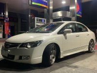 Pearl White Honda Civic 2006 for sale in Automatic