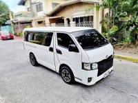 Selling White Toyota Hiace 2015 in Bacoor
