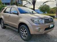Sell Grey 2011 Toyota Fortuner in Manila