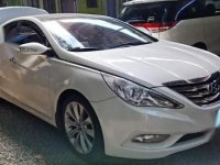 Selling Pearl White Hyundai Sonata 2011 in Cainta