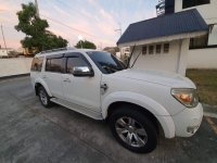 White Ford Everest 2012 for sale in Pasay 