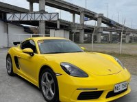 Selling Yellow Porsche 718 2018 in Pasay