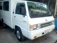 White Mitsubishi L300 2016 for sale in Valenzuela