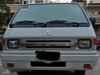 Selling White Mitsubishi L300 2016 in Marikina