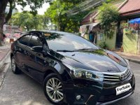 Selling Black Toyota Corolla Altis 2014 in Marikina