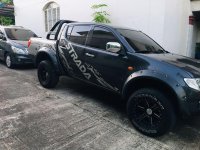 Selling Black Mitsubishi Strada 2009 in Manila